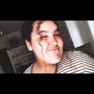 Meet your Posher, Lacey